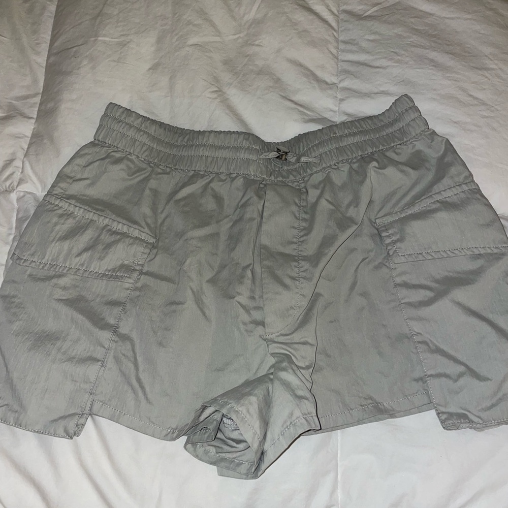 Zara Women's Light Gray Cargo Shorts